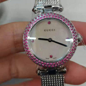 Gucci YA126521