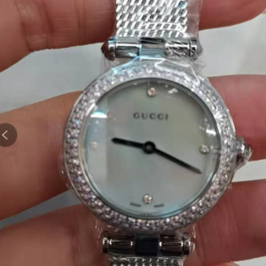 Gucci YA126528